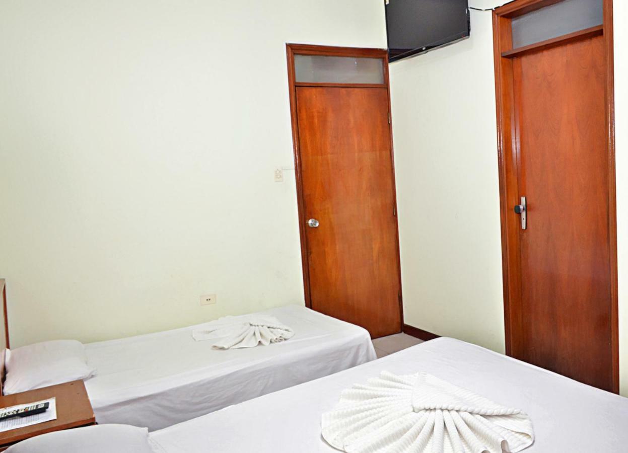 Hostal Ibiza Санта-Крус-де-ла-Сьерра Экстерьер фото
