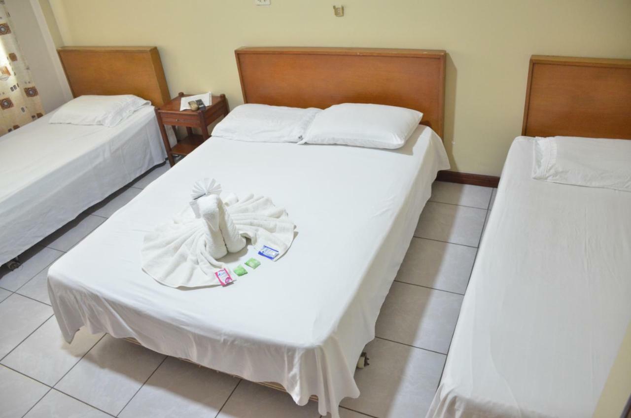 Hostal Ibiza Санта-Крус-де-ла-Сьерра Экстерьер фото